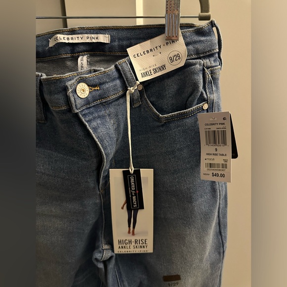 Celebrity Pink High Rise Skinny Jeans - Picture 3 of 3